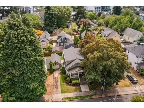 1224 NE Sumner Street Portland OR 97211