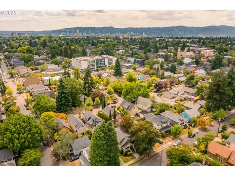 1224 NE Sumner Street Portland OR 97211