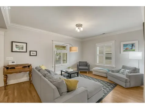 1224 NE Sumner Street Portland OR 97211