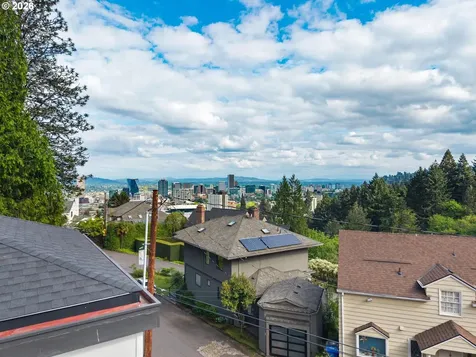 2537 NW Mildred Street Portland OR 97210