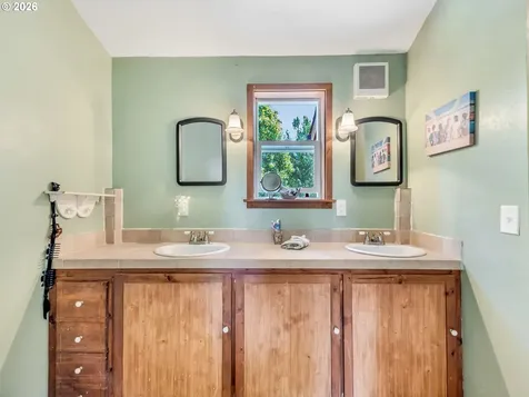 1340 SE Jetty Avenue Warrenton OR 97146