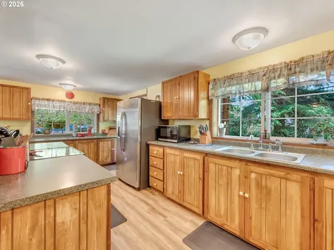 1340 SE Jetty Avenue Warrenton OR 97146