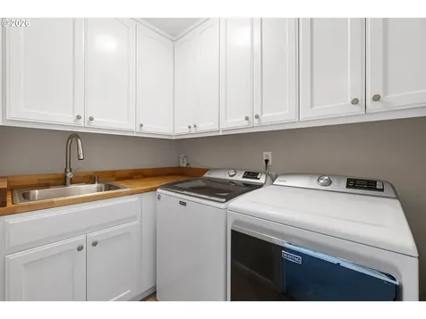 6354 NE Marina Court Hillsboro OR 97124