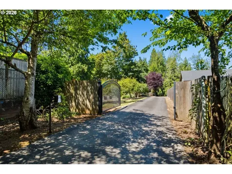 4875 SE Hill Road Milwaukie OR 97267