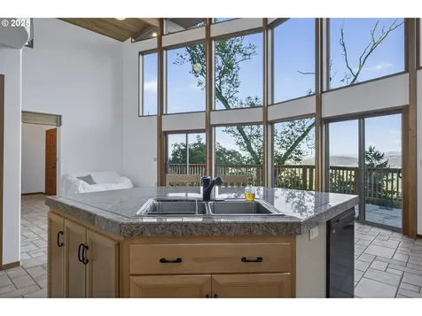880 Jewel Drive Roseburg OR 97471