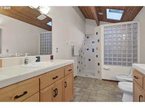 880 Jewel Drive Roseburg OR 97471