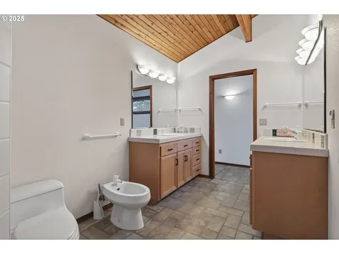 880 Jewel Drive Roseburg OR 97471