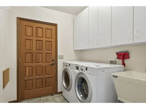 880 Jewel Drive Roseburg OR 97471