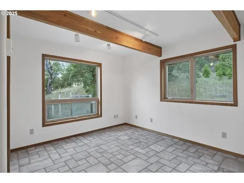880 Jewel Drive Roseburg OR 97471