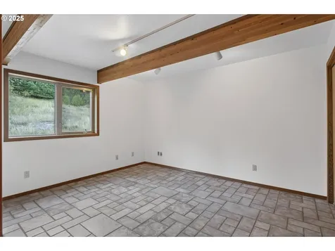 880 Jewel Drive Roseburg OR 97471