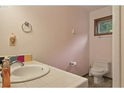 880 Jewel Drive Roseburg OR 97471