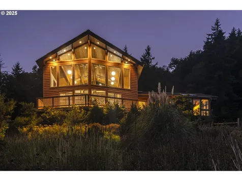 880 Jewel Drive Roseburg OR 97471