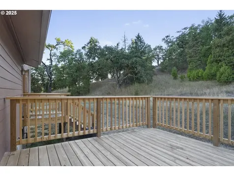 880 Jewel Drive Roseburg OR 97471