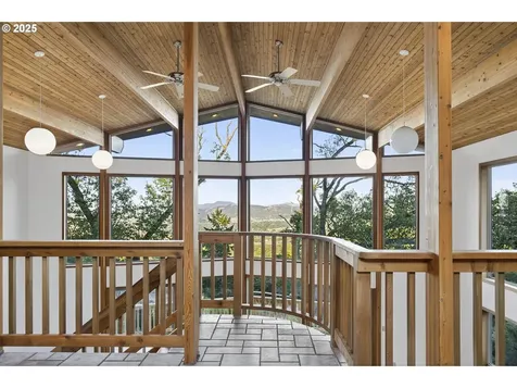 880 Jewel Drive Roseburg OR 97471