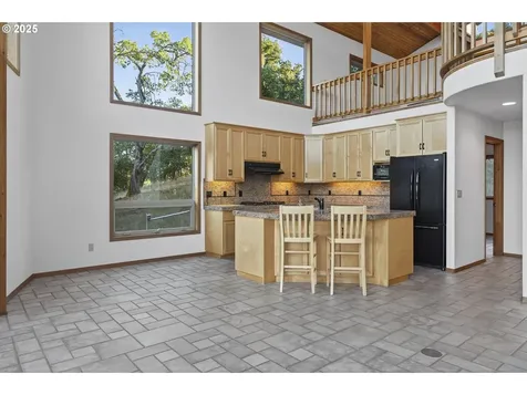 880 Jewel Drive Roseburg OR 97471