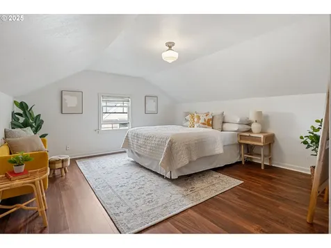 5716 NE 25th Avenue Portland OR 97211