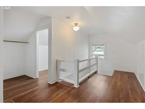 5716 NE 25th Avenue Portland OR 97211