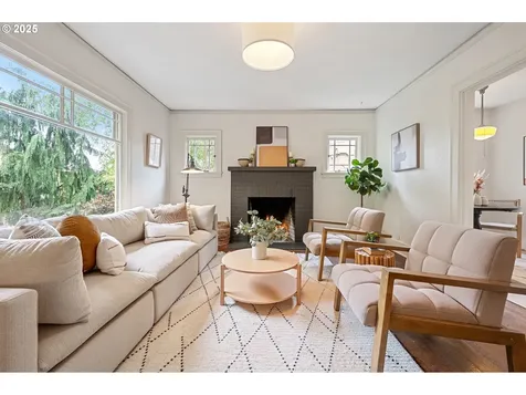 5716 NE 25th Avenue Portland OR 97211