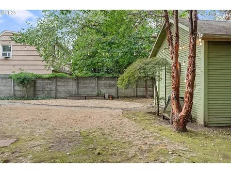 5716 NE 25th Avenue Portland OR 97211