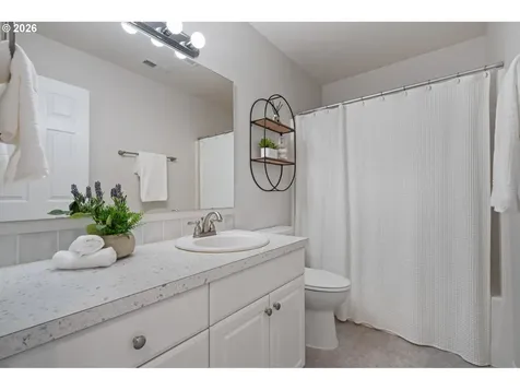 17700 NE 28th Street Vancouver WA 98682