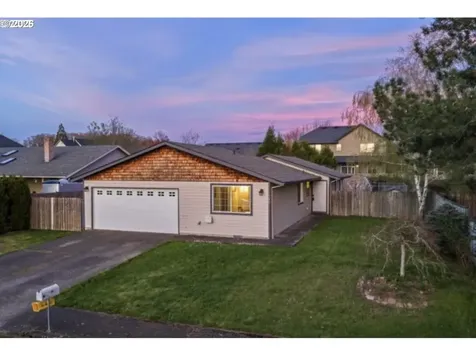 163 Indian Oak Court Molalla OR 97038