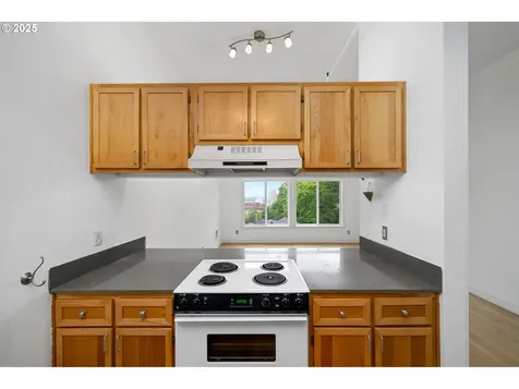 1910 SW 18th Avenue Portland OR 97201