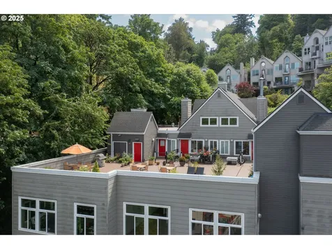 1910 SW 18th Avenue Portland OR 97201
