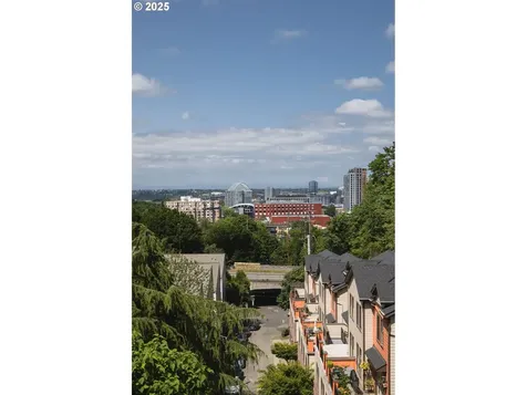 1910 SW 18th Avenue Portland OR 97201