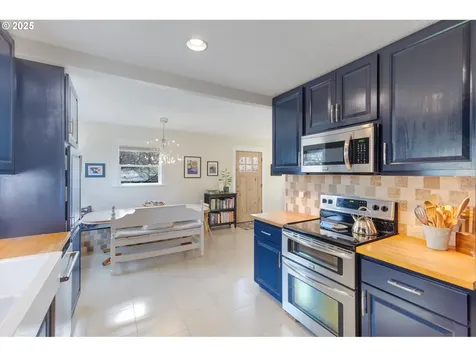 728 Hillcrest Drive Longview WA 98632