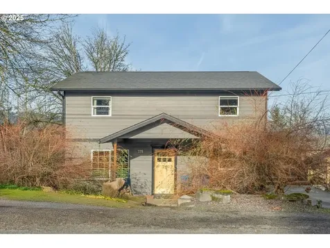 728 Hillcrest Drive Longview WA 98632
