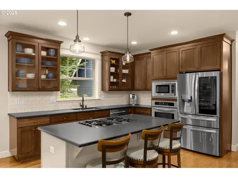 11724 SW 39th Avenue Portland OR 97219