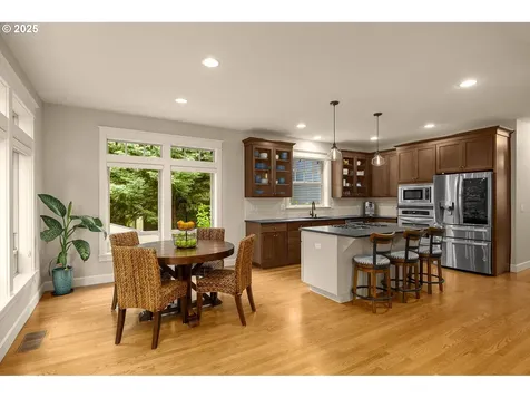 11724 SW 39th Avenue Portland OR 97219