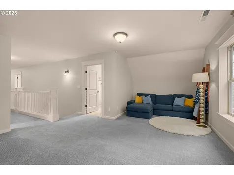 11724 SW 39th Avenue Portland OR 97219