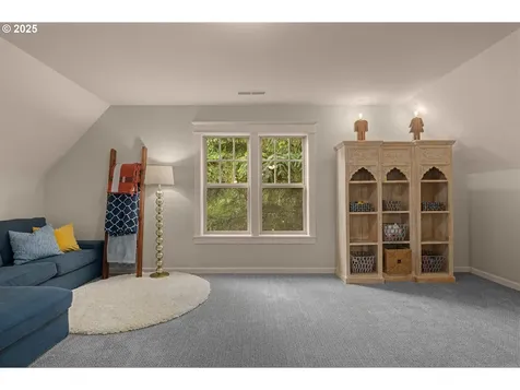 11724 SW 39th Avenue Portland OR 97219