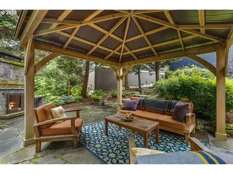 11724 SW 39th Avenue Portland OR 97219
