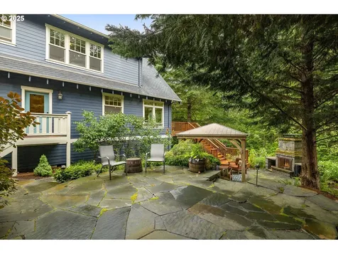 11724 SW 39th Avenue Portland OR 97219