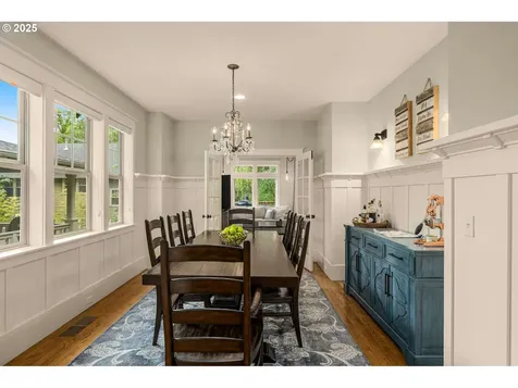 11724 SW 39th Avenue Portland OR 97219