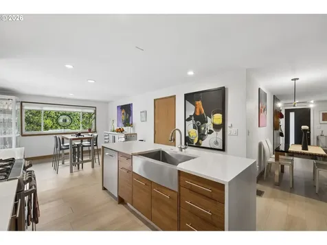 835 NE 33rd Avenue Portland OR 97232