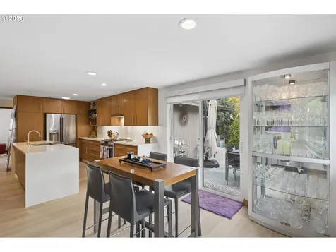 835 NE 33rd Avenue Portland OR 97232