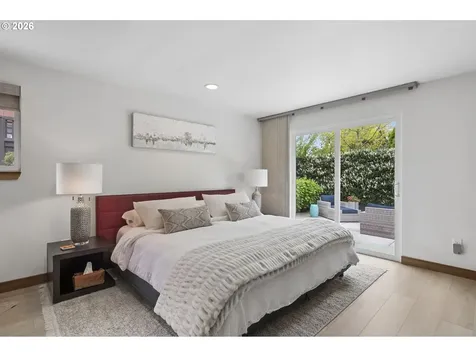 835 NE 33rd Avenue Portland OR 97232