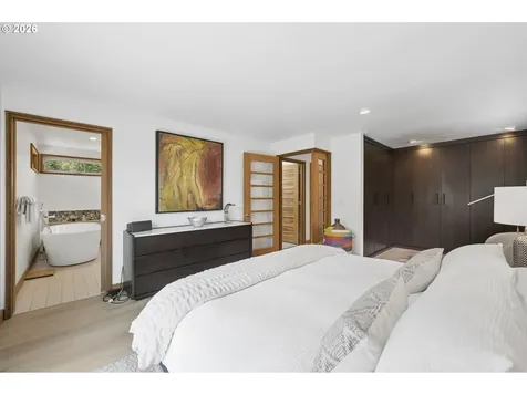 835 NE 33rd Avenue Portland OR 97232