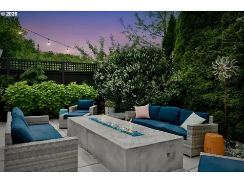 835 NE 33rd Avenue Portland OR 97232