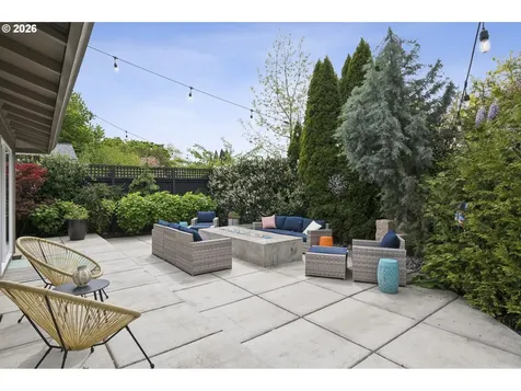 835 NE 33rd Avenue Portland OR 97232