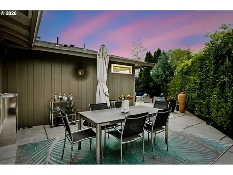 835 NE 33rd Avenue Portland OR 97232