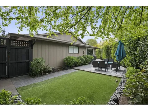 835 NE 33rd Avenue Portland OR 97232