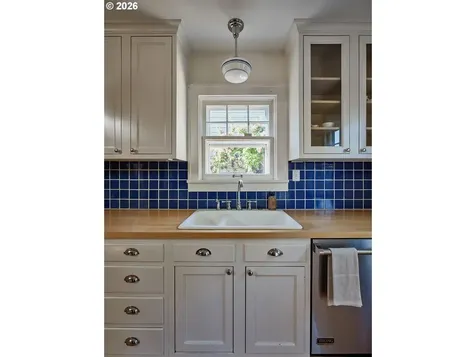 1002 SE 54th Avenue Portland OR 97215