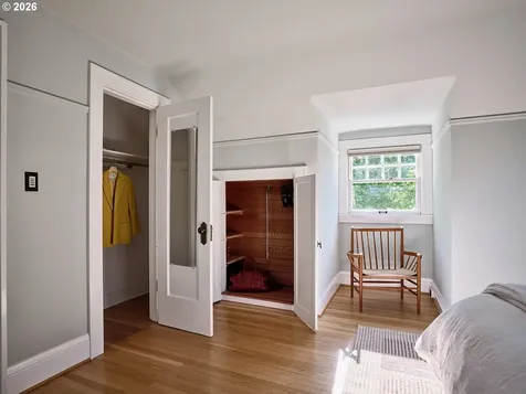 1002 SE 54th Avenue Portland OR 97215