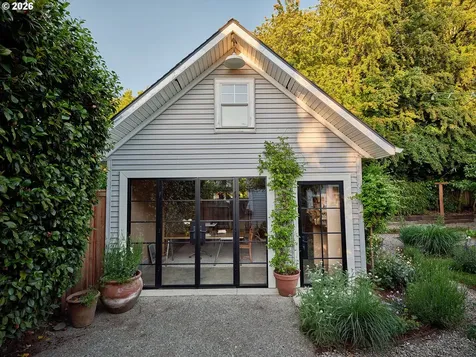 1002 SE 54th Avenue Portland OR 97215
