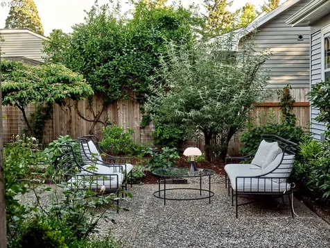 1002 SE 54th Avenue Portland OR 97215