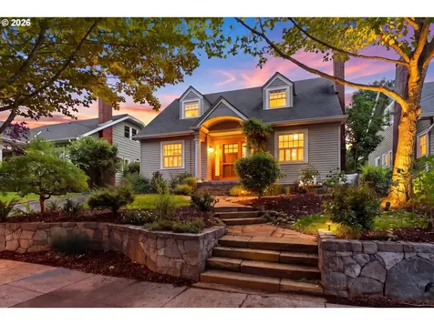 1002 SE 54th Avenue Portland OR 97215